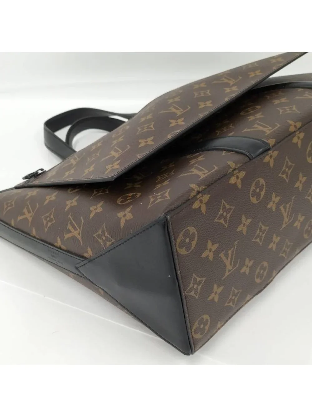 Louis Vuitton Weekend Tote GM Monogram Macassar